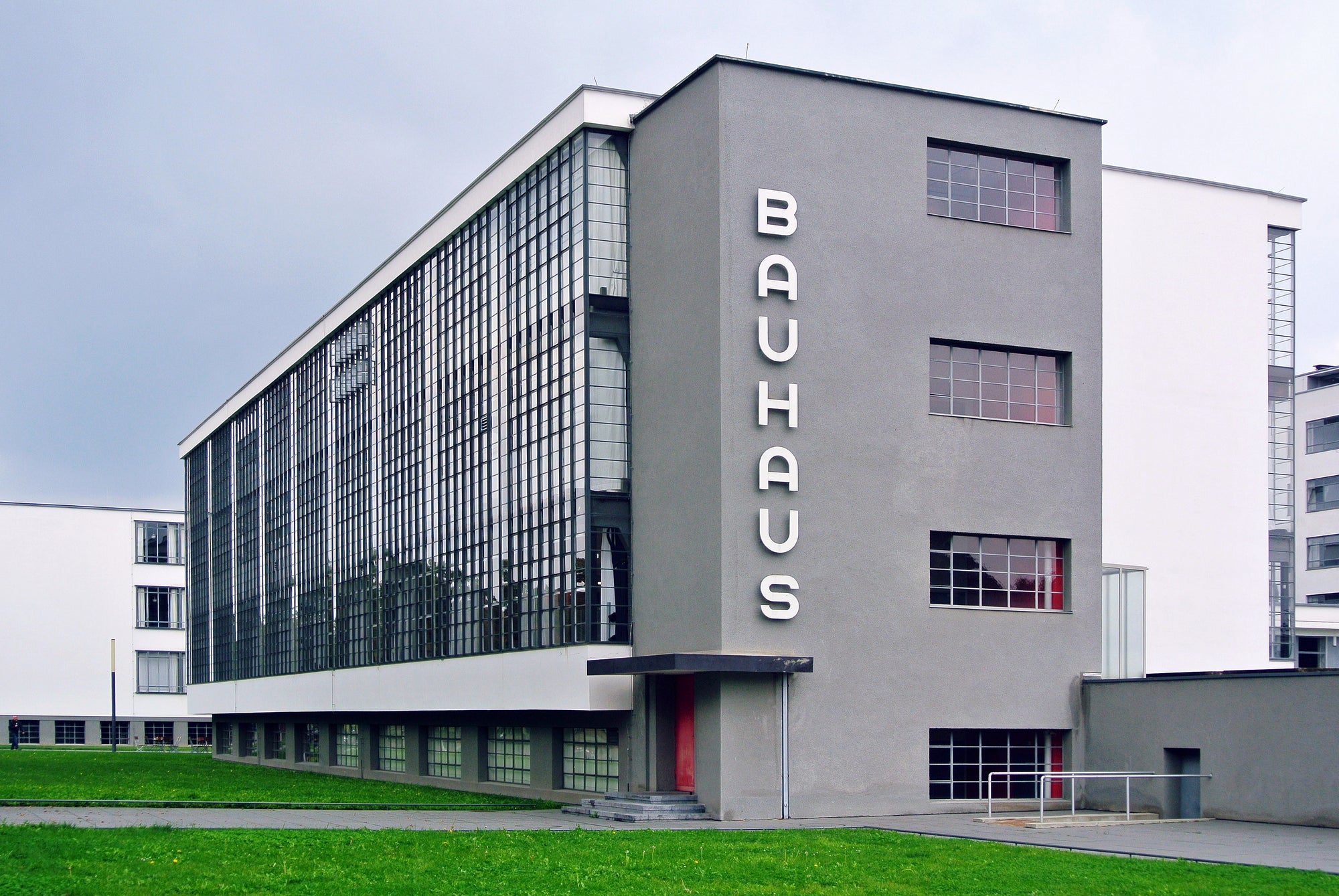 Bauhaus Collection (Luna + Remi)