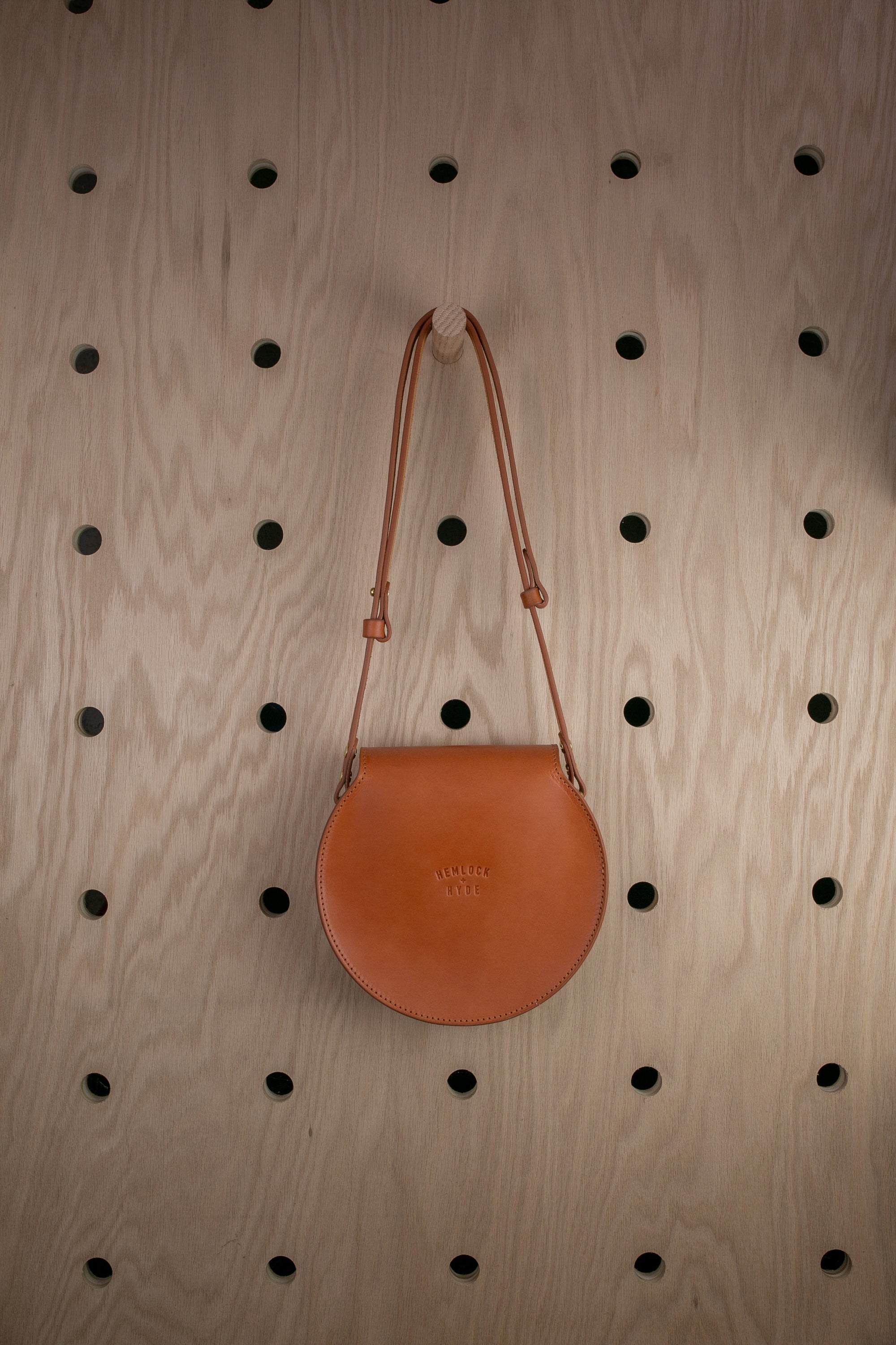 Phoebe: Discontinued Color English Tan
