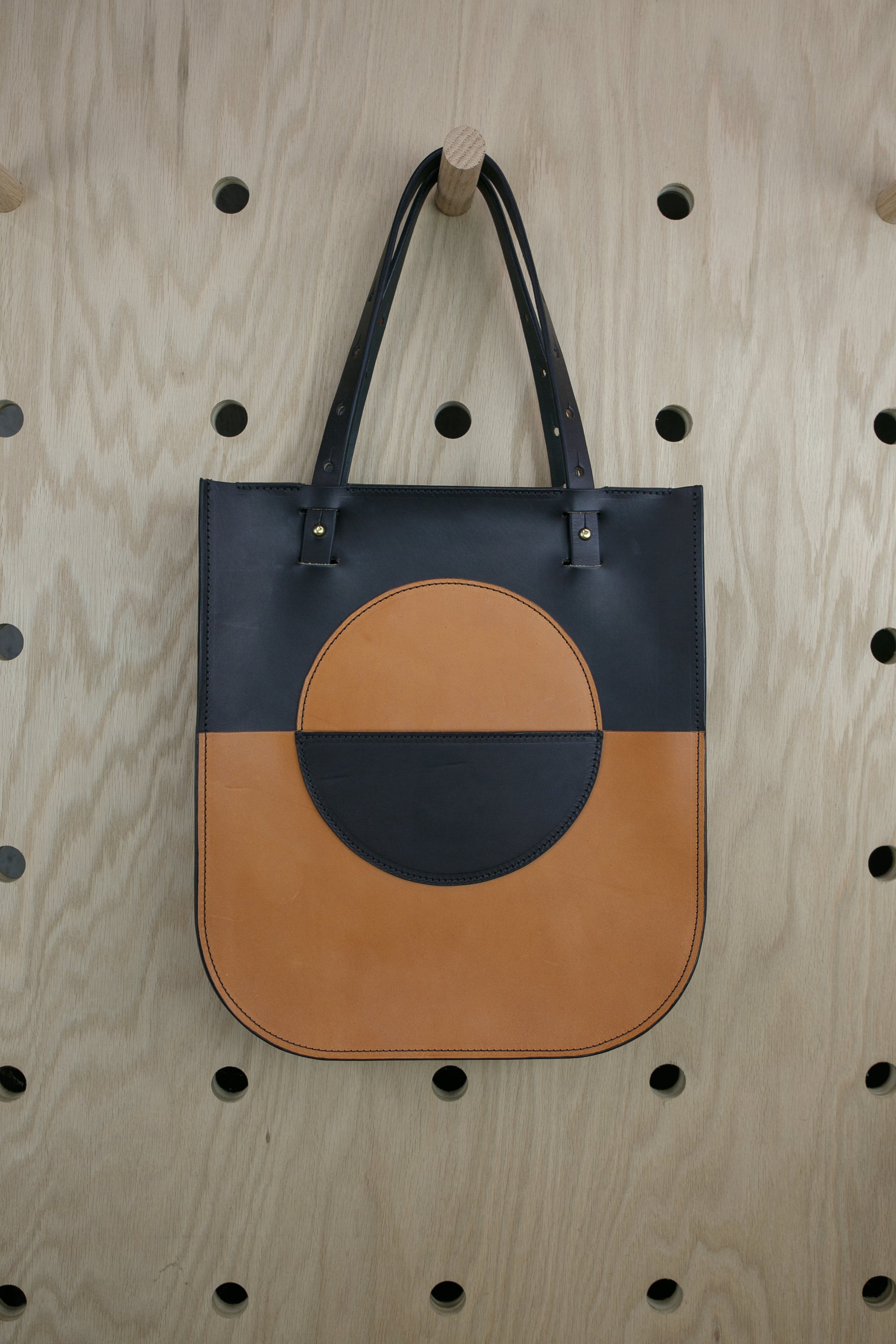 Luna Tote: Pre-Loved, Bauhaus
