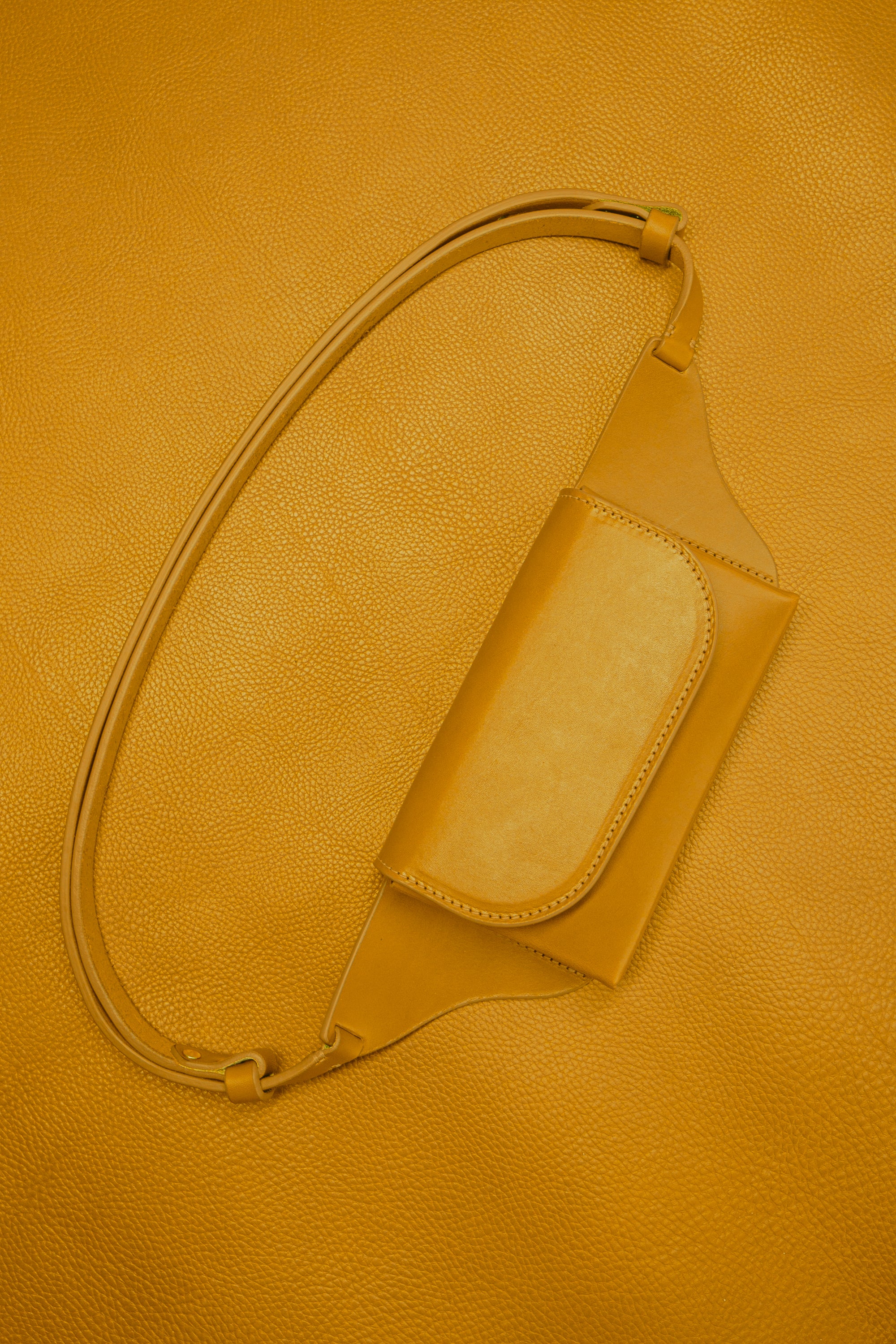 Charlotte Sling Bag: Goldenrod