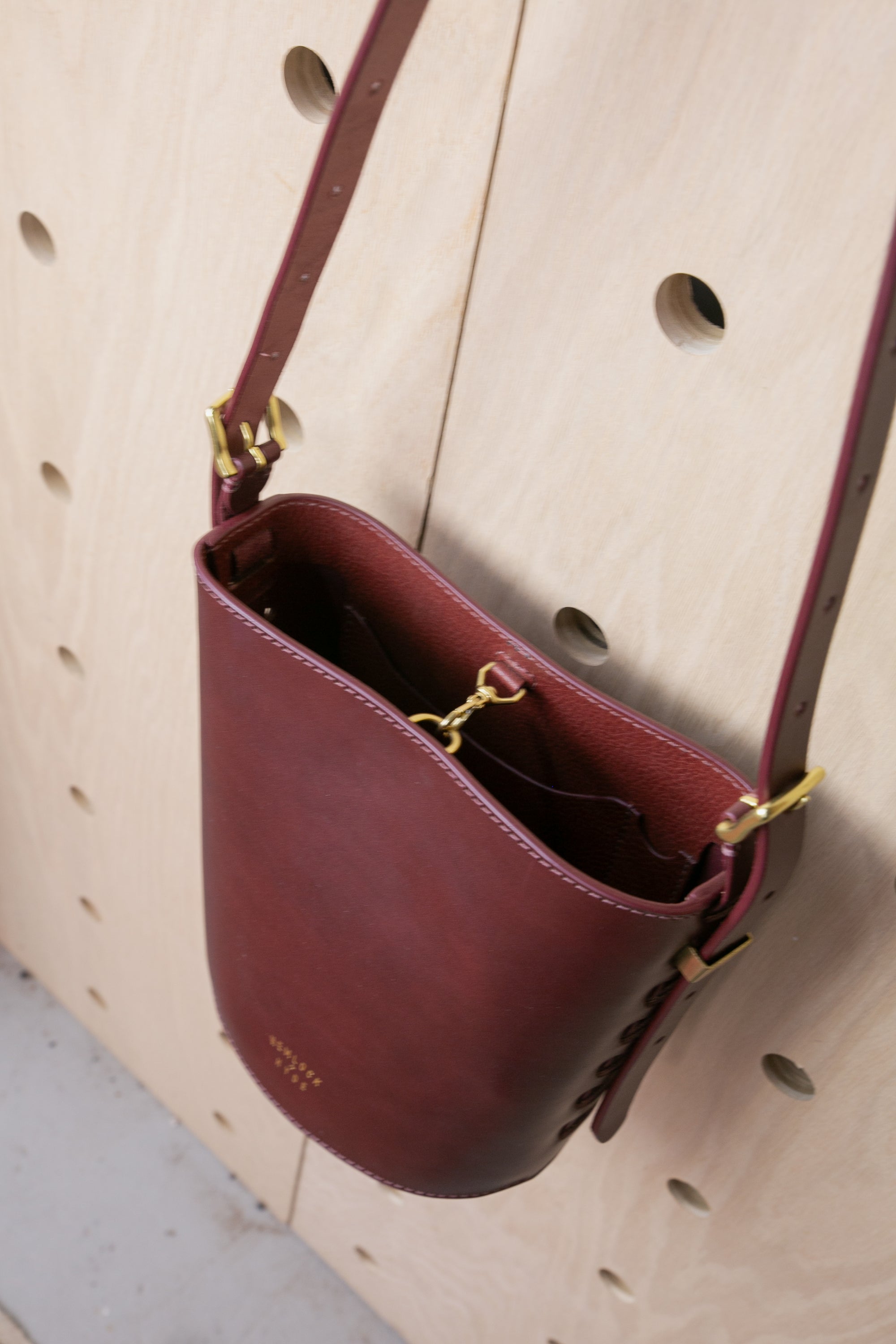 Mini Shelby: Burgundy: Pre-loved