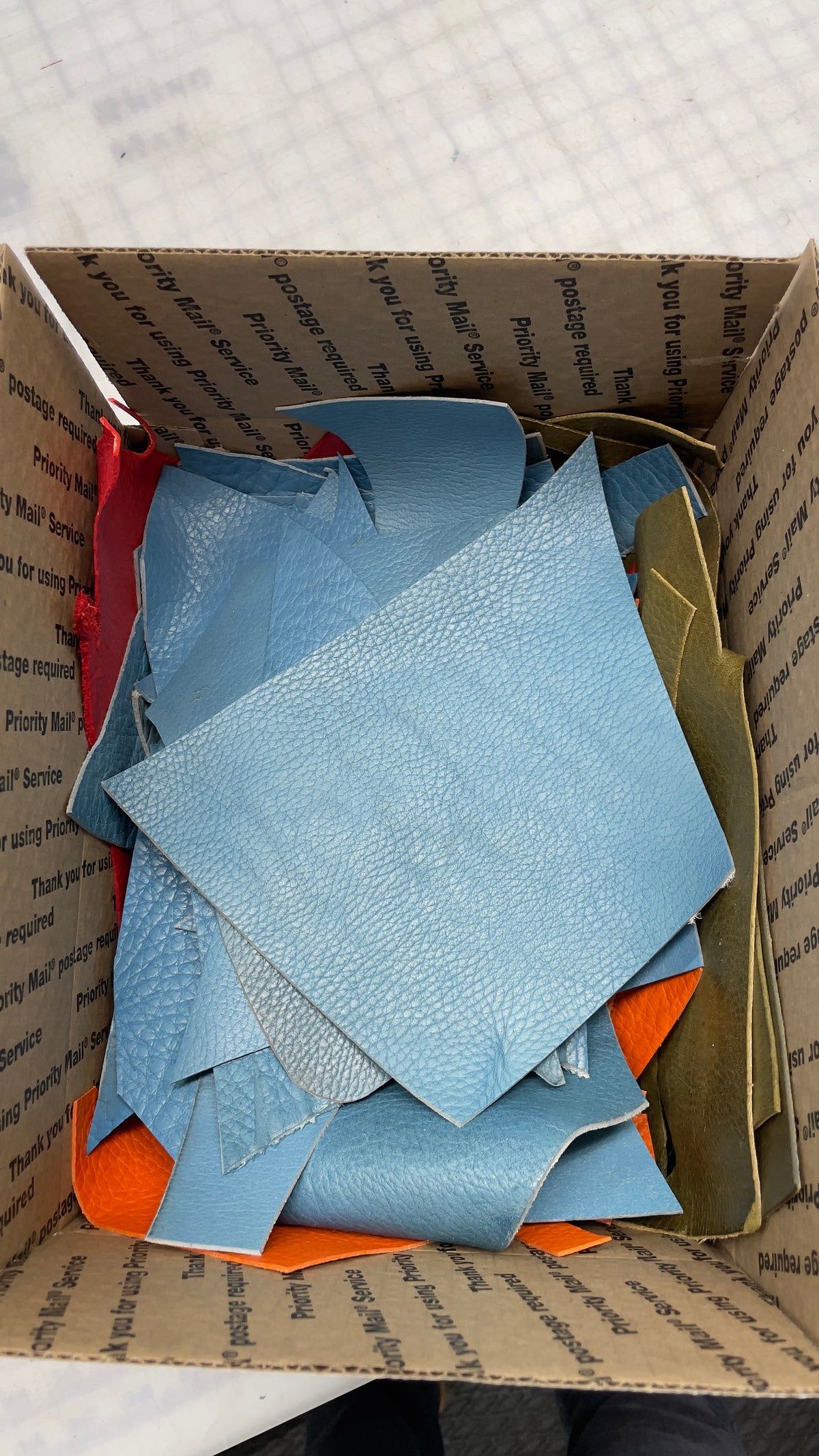 Large Box Leather Scraps (4.5/5oz) – Hemlock and Hyde
