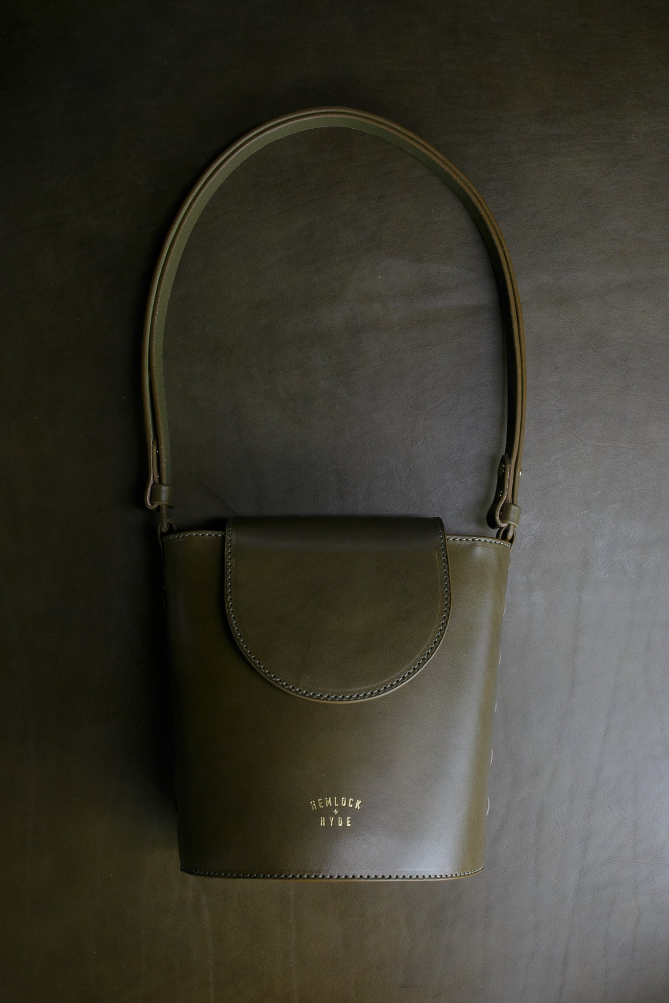 Shelby mini 2025 bucket leather bag